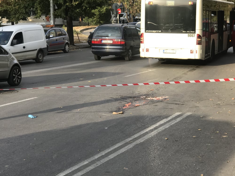 Само в БЛИЦ: Първи СНИМКИ 18+ от страшния инцидент в столичния "Красно село"