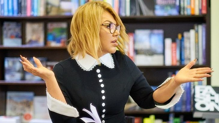 Ваня Червенкова насмете Валери Симеонов заради "кресливите" протестиращи майки: Това вицеподобие ли ни управлява?! (СНИМКА)