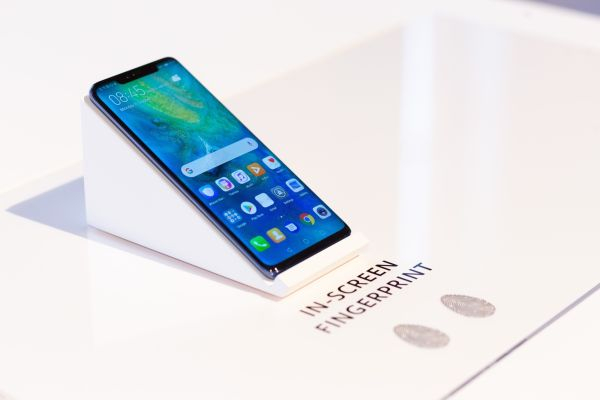 Двата най-нови модела на HUAWEI вече са в продажба от VIVACOM