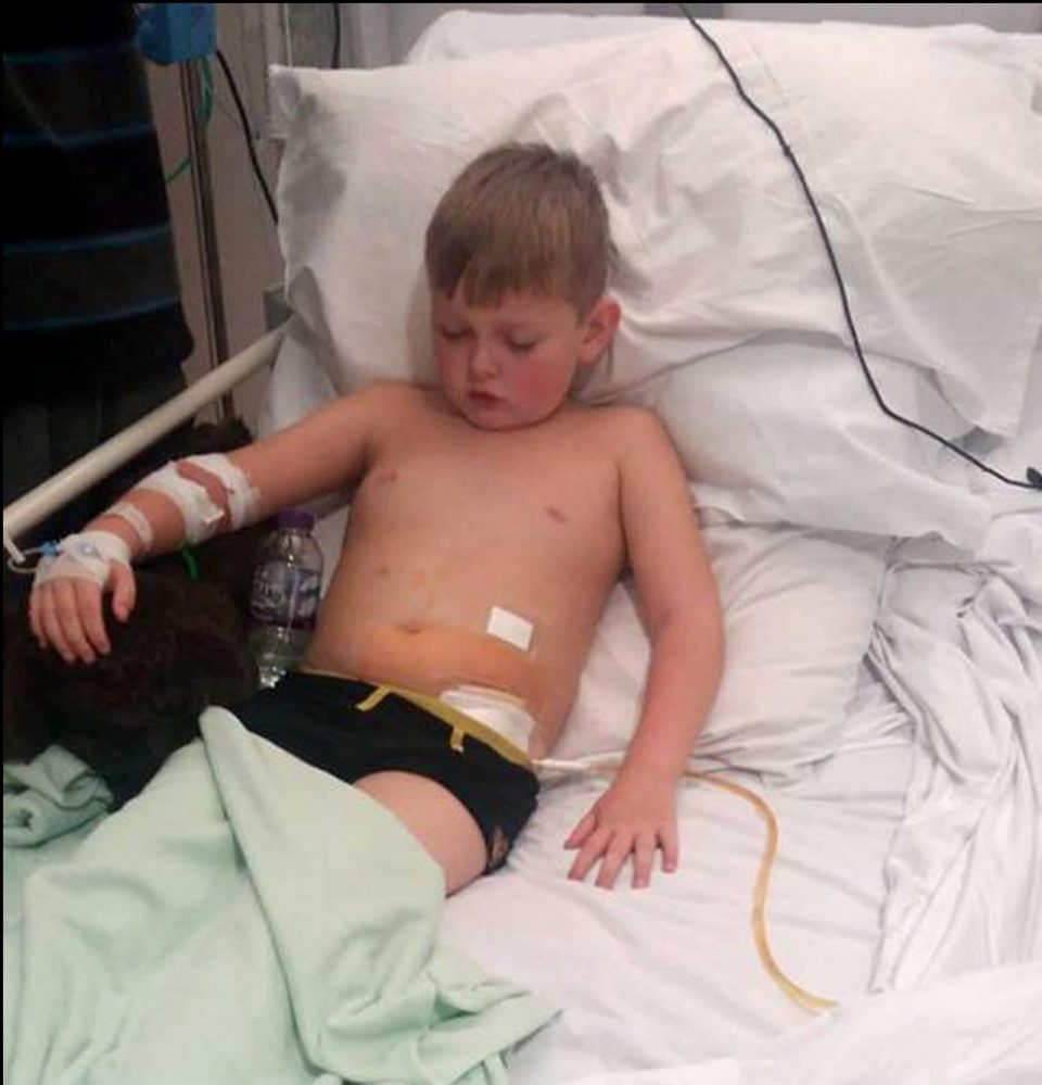 Малкият Кейн едва не умря в страшни болки, защото лекарите си мислеха, че има … запек (СНИМКИ)