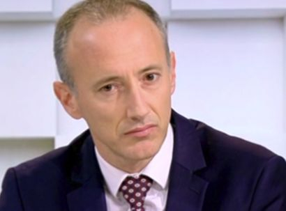 Просветният министър не видя "джендър" текстове в учебниците 