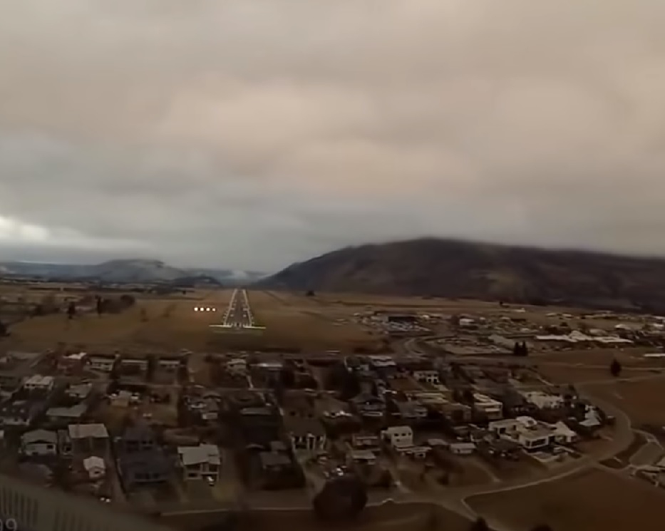 ВИДЕО: Какво вижда пилотът от кабината и какво е по-добре пътниците да не виждат