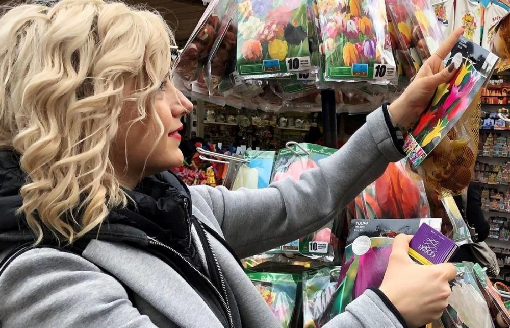 Поли Генова става фитнес инструктор на Дядо Коледа