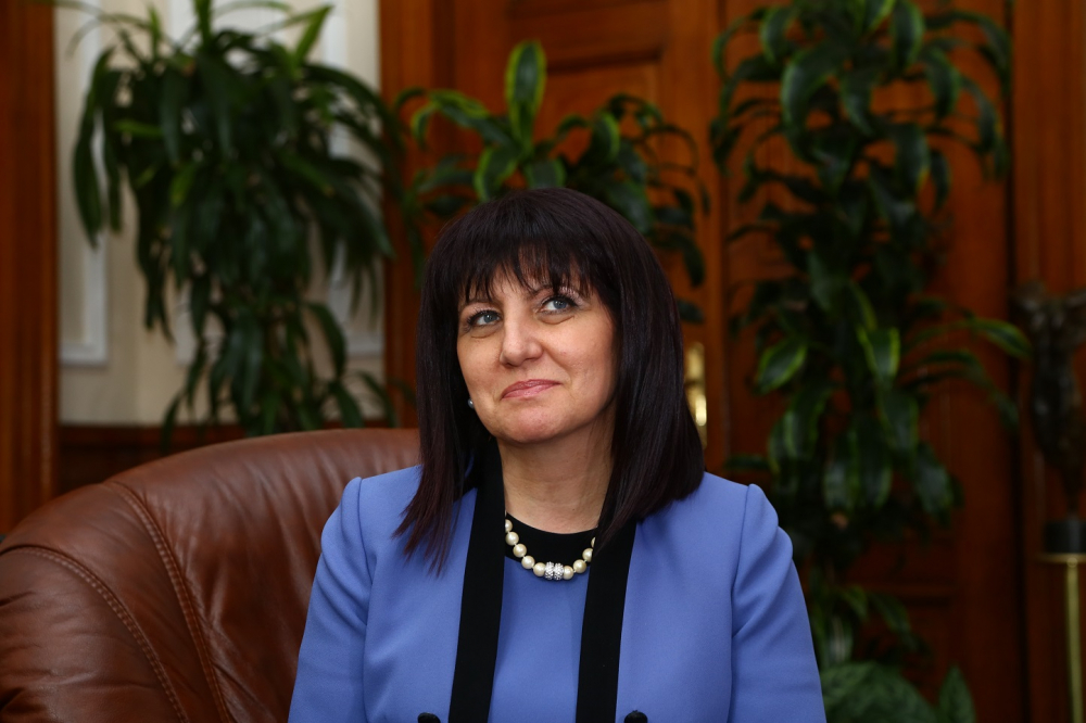 Последни новини от болницата за състоянието на Караянчева