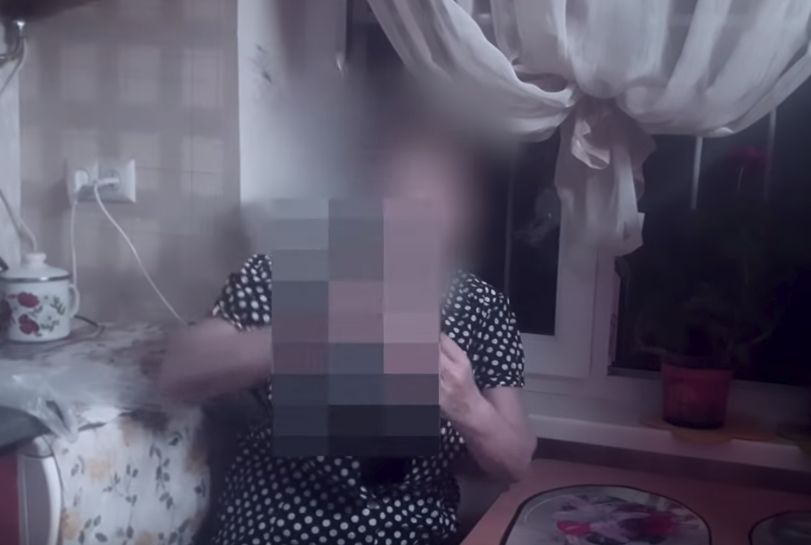 Смайващо! Пътешественичка във времето разказа какво е видяла на Земята след 4 000 години и донесе цвете (ВИДЕО)