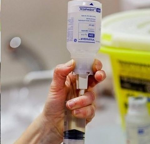 Нелепо! Грък за малко да хвърли топа, упоен с ракия вместо с лекарство в кипърска болница 