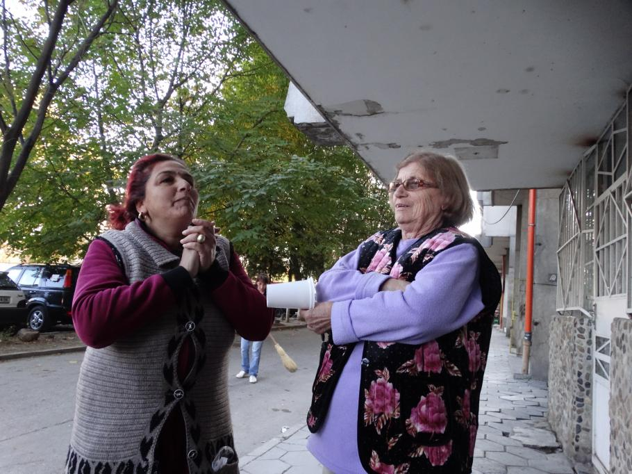 Съседи на самоубилата се красива полицайка с шокиращи разкрития за младата жена