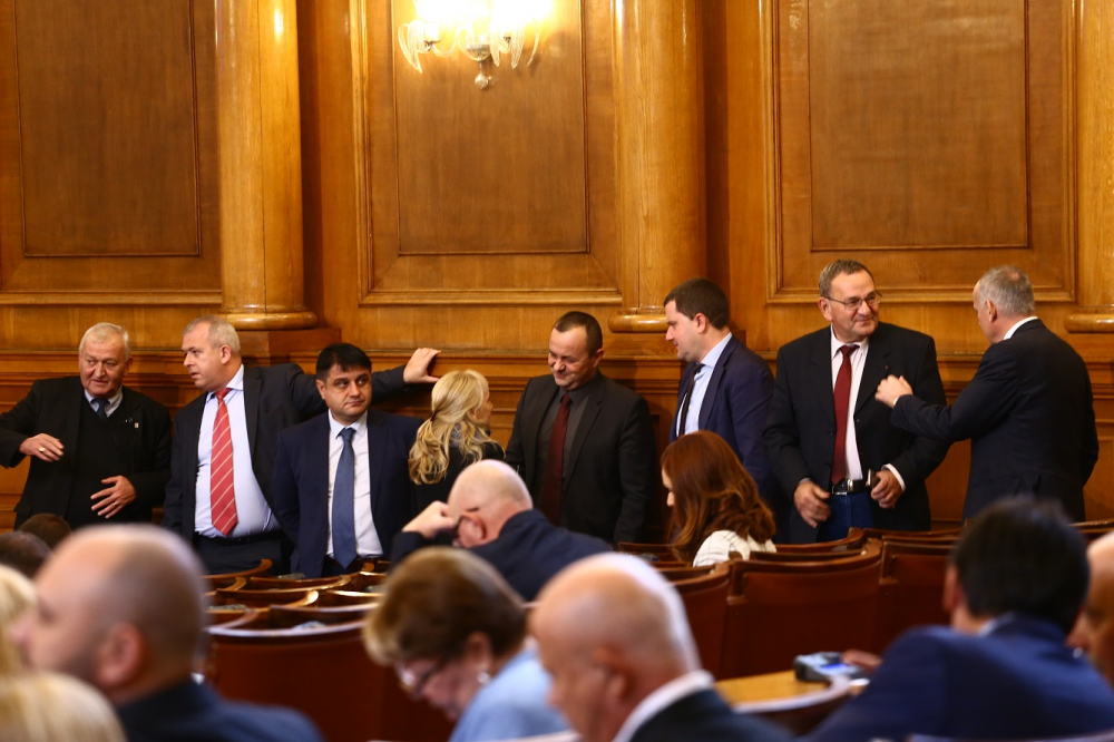 Депутатите взеха важно решение, което касае джоба на всички българи!