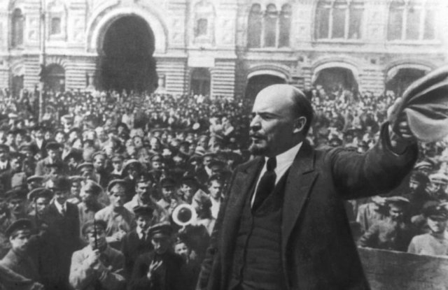 На днешната дата преди 101 години избухна Октомврийската революция, преобърнала световната история 