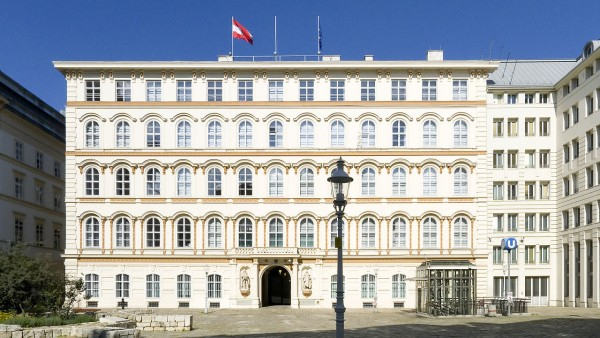 Заподозреният в шпионаж австрийски полковник разкри как е подавал информация на Русия