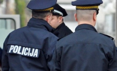 Жестока катастрофа с краден микробус, претъпкан с мигранти