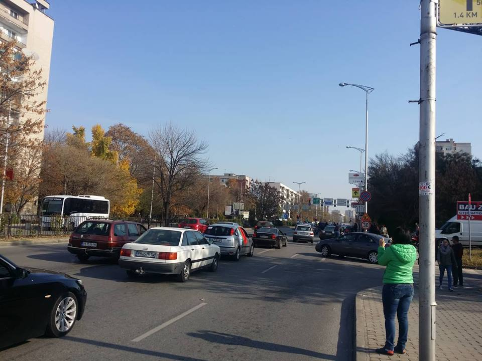 Протестното шествие в Пловдив потегли (СНИМКИ)