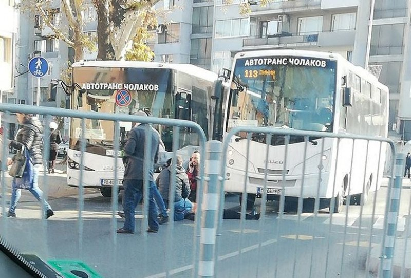 Водачи се хванаха за главата в Пловдив, това е причината за адското задръстване СНИМКА