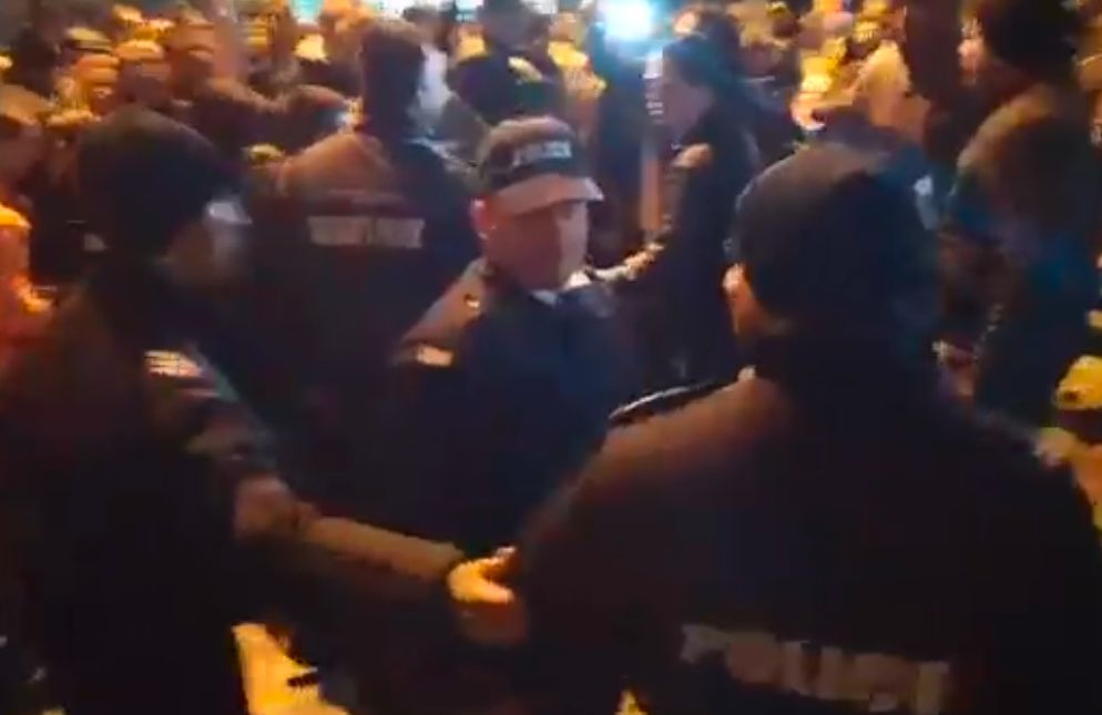 Ексклузивно ВИДЕО само в БЛИЦ показва как ескалира ситуацията във Варна! (СНИМКИ)