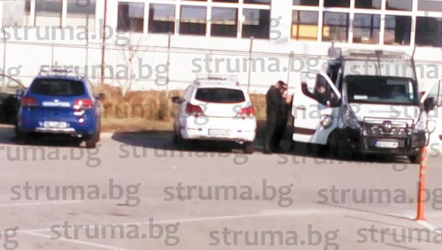 Паника в Югозапада: Целият регион е осеян с полицаи, а жандармерия се изсипа на изхода на Благоевград (СНИМКИ)
