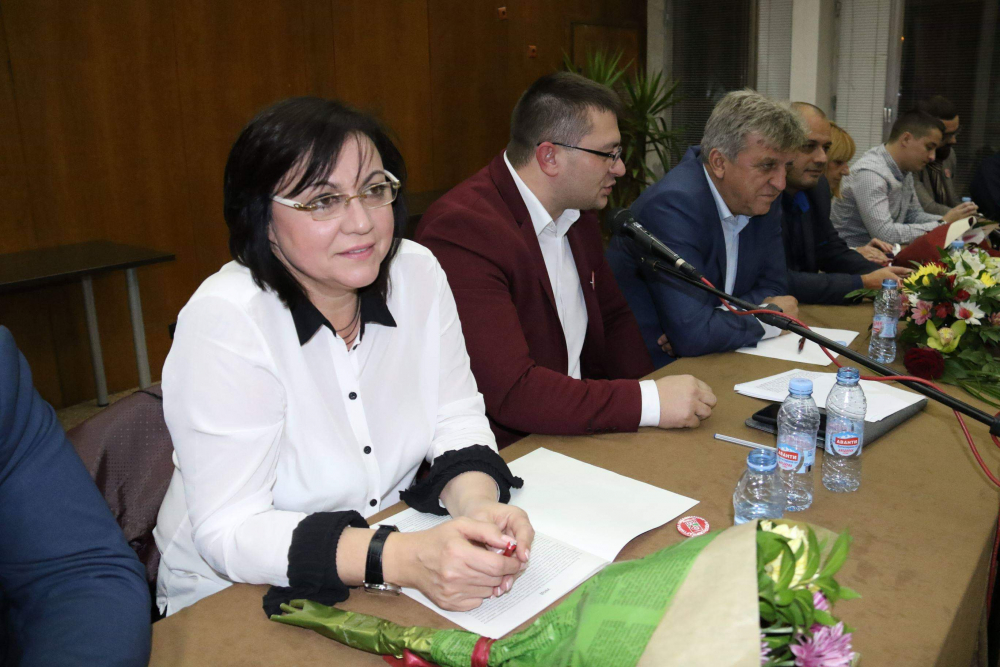 Нинова с усмивка на уста: Борисов държи на думата си! Никога не се отмята и… (СНИМКИ)