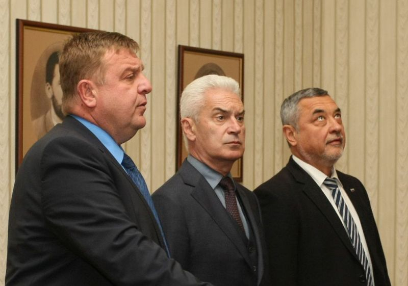 Красива руса депутатка аут от парламента заради Валери Симеонов (СНИМКА)