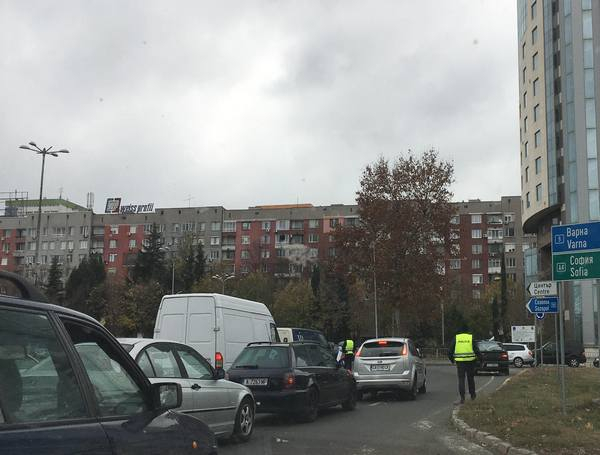 Протестиращи плъзнаха по различни булеварди в Бургас