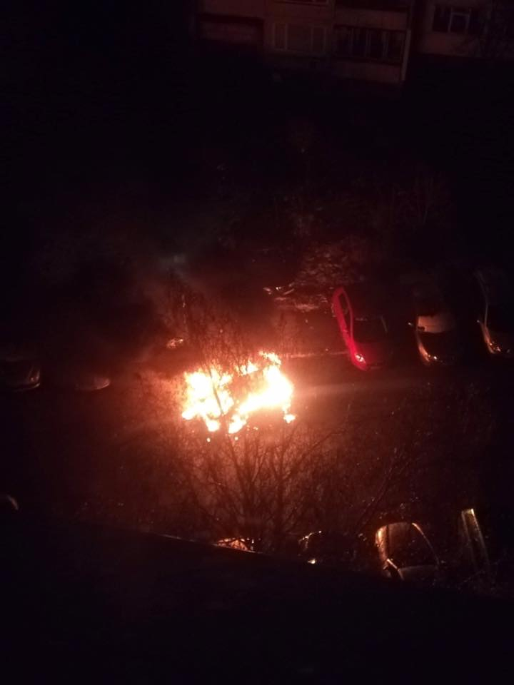 Мистериозно престъпление, свързано с пари на ръка в казино, рано тази сутрин пред блок 433 в "Младост" (СНИМКИ)