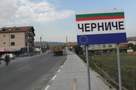 Мръсник! Диян, който опита да изнасили майка си, се точел и на случайно минаващи момичета
