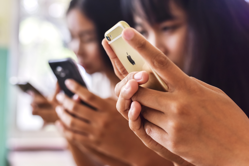Поръчките на Apple рязко намаляха, Уолстрийт се разтресе