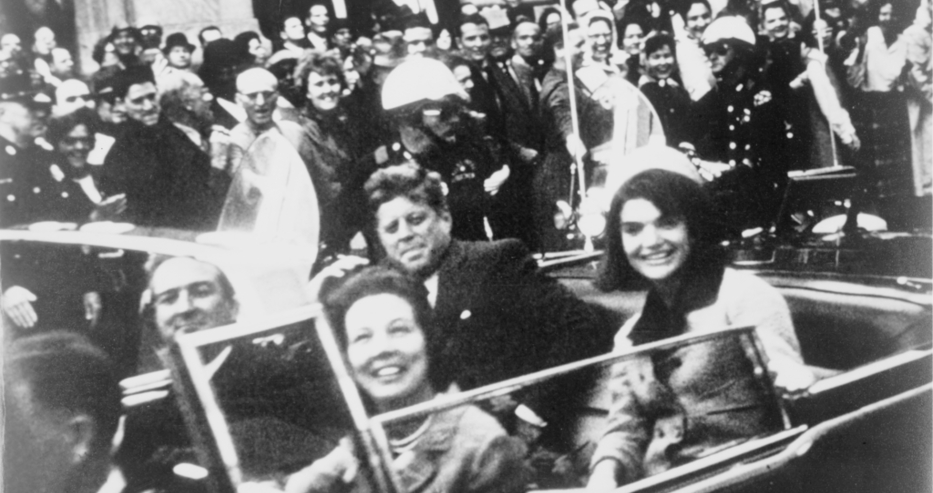 22 ноември 1963 г.: Запрудер заснема убийството на Кенеди