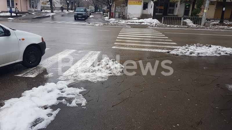 Смразяваща гледка на оживена улица във Враца, на мястото гъмжи от полиция (СНИМКИ)