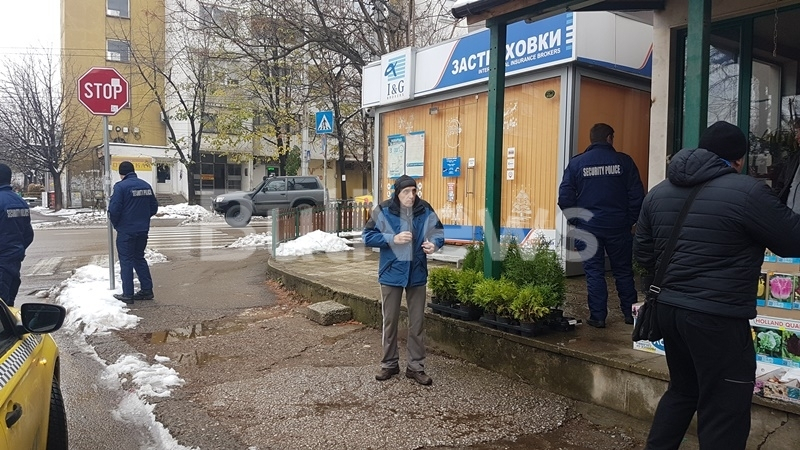 Смразяваща гледка на оживена улица във Враца, на мястото гъмжи от полиция (СНИМКИ)
