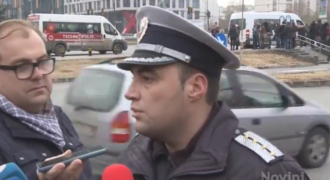 КАТ разкриха как се справят с трафика покрай моловете в София заради "черния петък" и има ли тежки катастрофи
