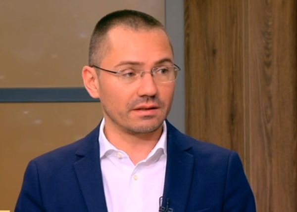 Джамбазки проговори за скандала със Сидеров и посочи каква е целта му