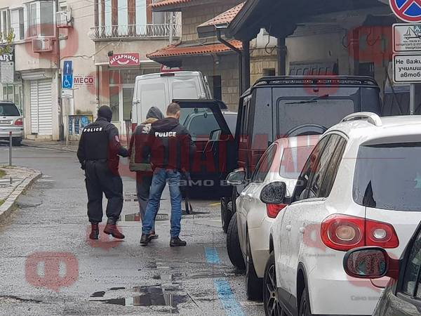 Първи СНИМКИ от зрелищния арест на страховития гангстер Томи Черния, тарашат G-класата му 