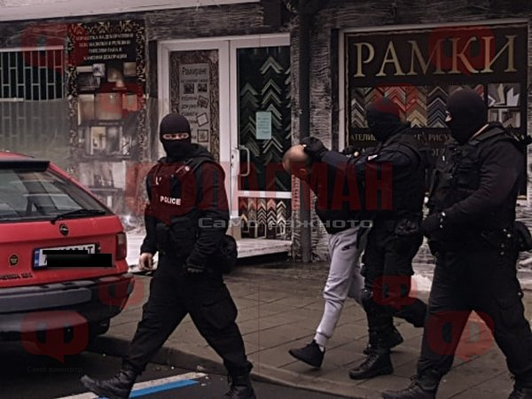 От прокуратурата в Бургас с горещи новини за днешния удар по наркомафията в града