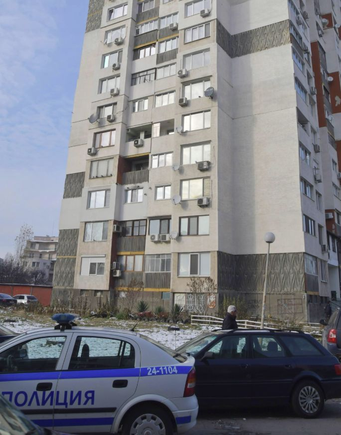 Горещи подробности за кошмарната ситуация в столичния квартал "Надежда" (СНИМКИ)