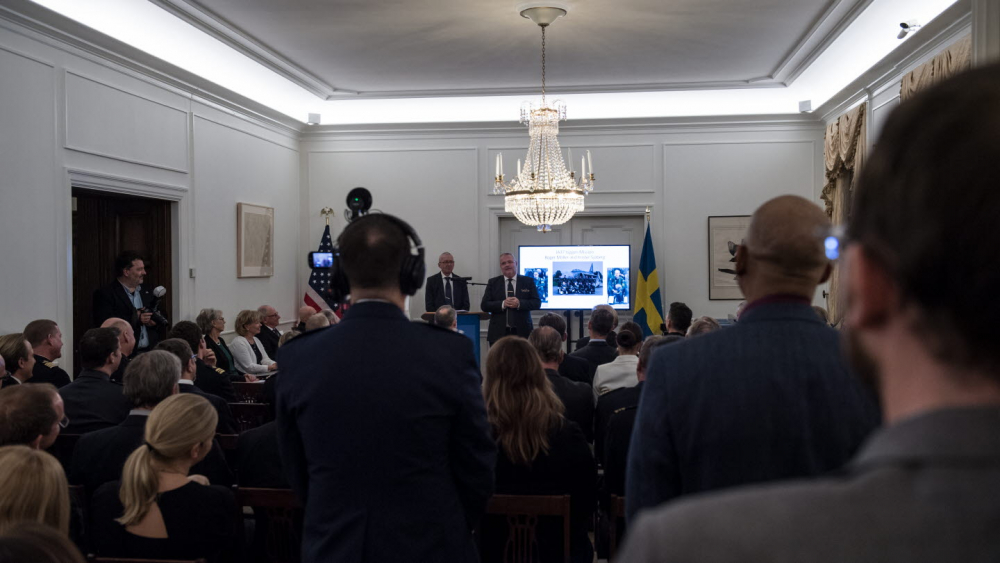 Разсекретиха драматичен инцидент с американски разузнавателен самолет над СССР по време на Студената война (СНИМКИ)