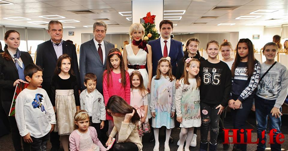 Георги Първанов и Румен Петков подкрепиха децата на Стрелча