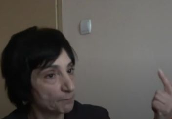 Семейство от Айтос изживява кошмар заради... багер