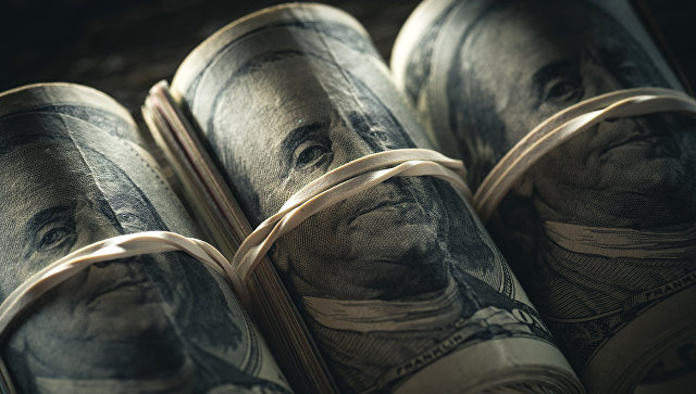 Дните на долара са преброени? Срив от 30% и дълги години спад му предричат глобален стратег на JP Morgan и милиардер 