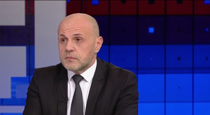 Томислав Дончев обясни защо и средното образование трябва да стане задължително
