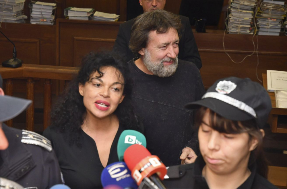 Баневи влязоха в съда, Евгения използва децата, за да излезе на свобода (СНИМКИ)