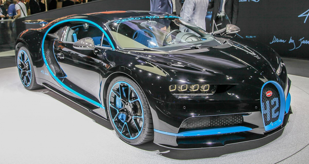 Само в БЛИЦ! Българи се докоснаха до най-скъпата кола в света, струва цели 5 000 000 лв. и вдига 420 км/ч (ВИДЕО)
