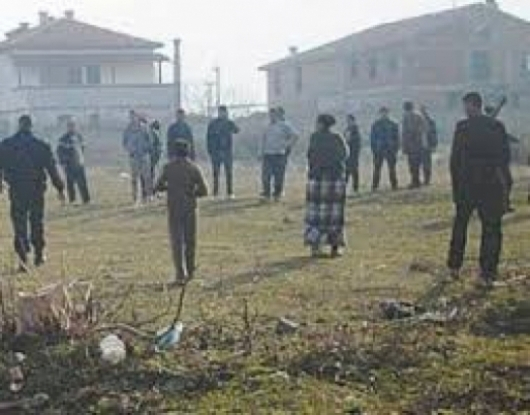 В циганската махала в Петрич почерня от полиция, ромите са в паника 