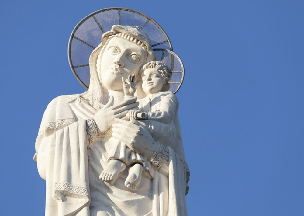 В България е най-високата статуя на Дева Мария с Младенеца в света (СНИМКИ)