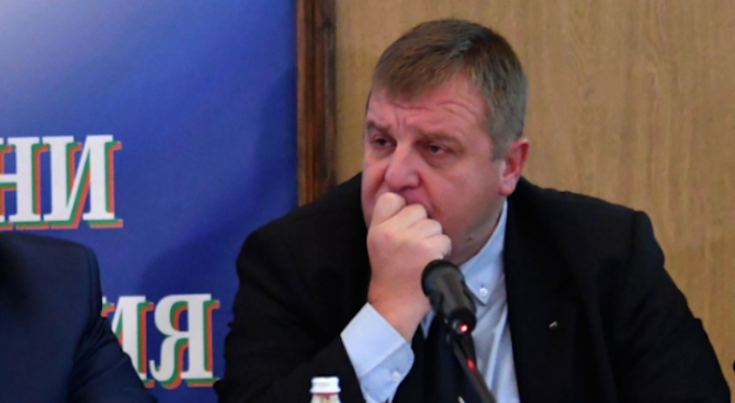 Каракачанов: От три години и половина оплаквания за липса на храна в армията няма