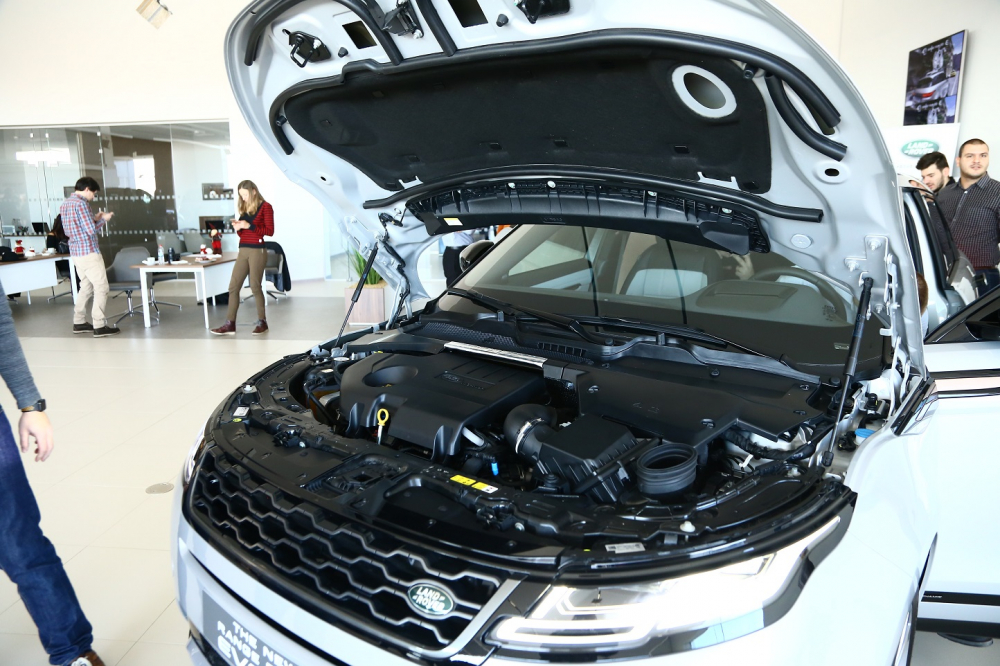 Новият Range Rover Evoque: Луксозният SUV за града и извън него (СНИМКИ)