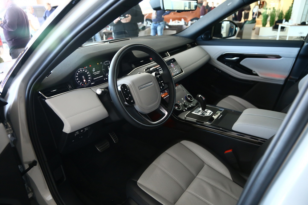 Новият Range Rover Evoque: Луксозният SUV за града и извън него (СНИМКИ)