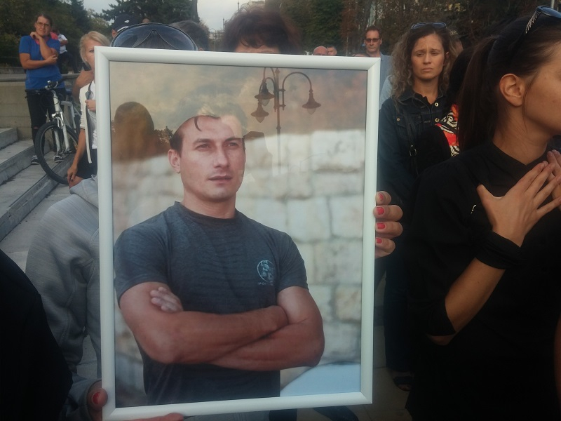 Протестират заради скандално ниската присъда на пияния и дрогиран шофьор, убил балетиста от Варна 