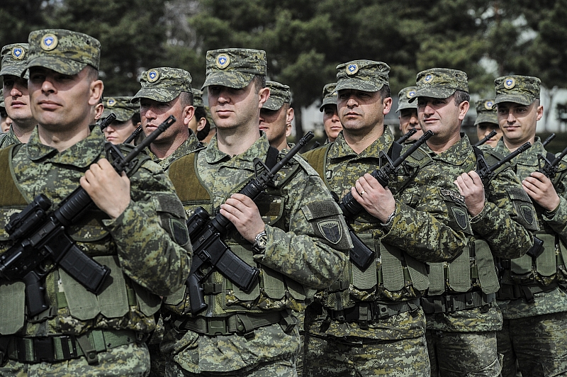 Напрежение на Балканите! Косово вече има армия, а Сърбия мисли за окупация