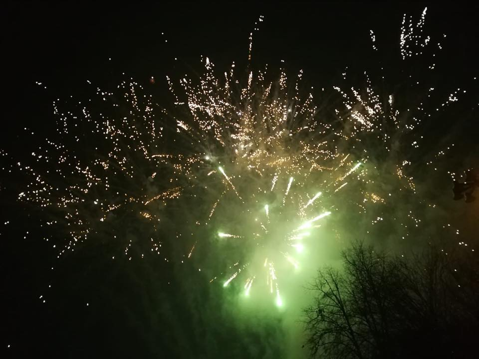 Стотици се събраха на площада в Банско, а Цветан Цветанов обясни защо... (СНИМКИ) 