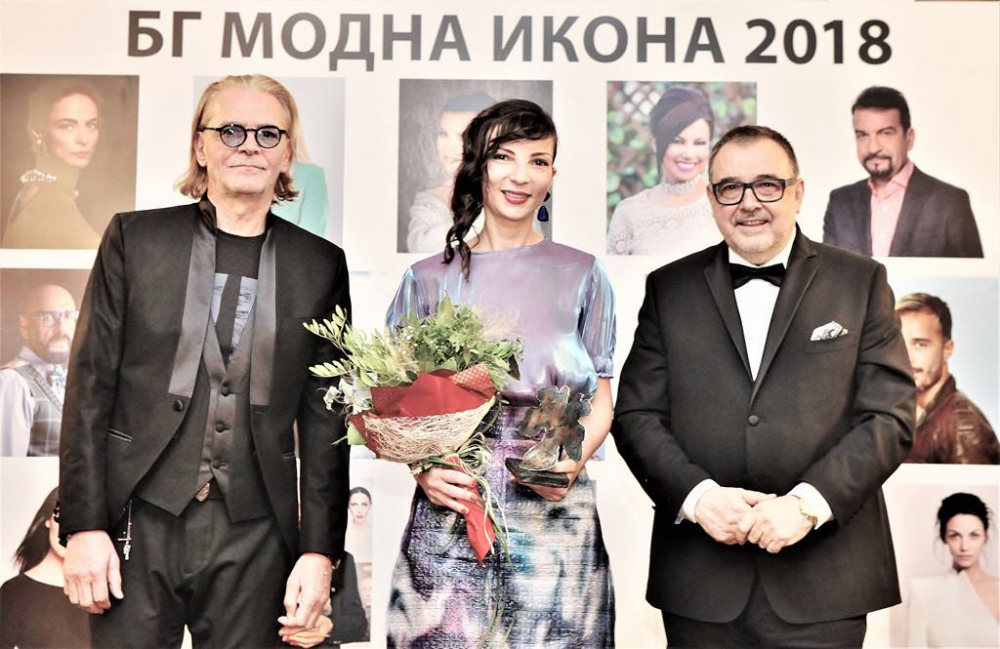 Мая Манолова е най-стилен политик и общественик
