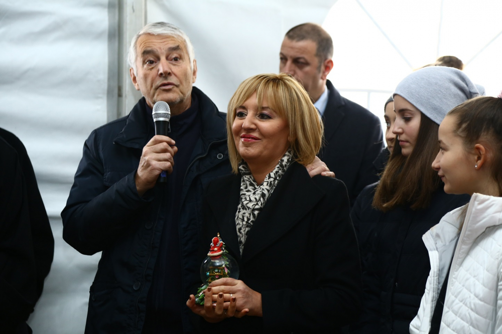 Мая Манолова и сръбският ѝ колега Зоран Пашалич организират обща приемна в Сърбия